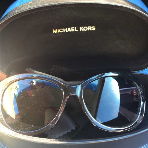 END OF SUMMER SALE😎HOST PICK😎Michael Kors Sunglasses - Picture 1 of 6